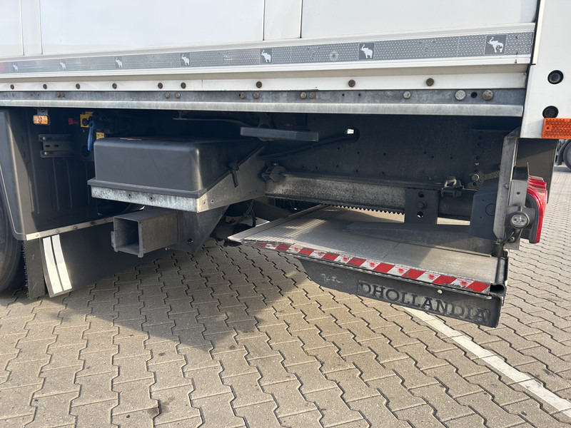 Koffer Auflieger Schmitz Cargobull SCB S3B / Box / Loadlift / 2x Liftas / APK 03-26: das Bild 6