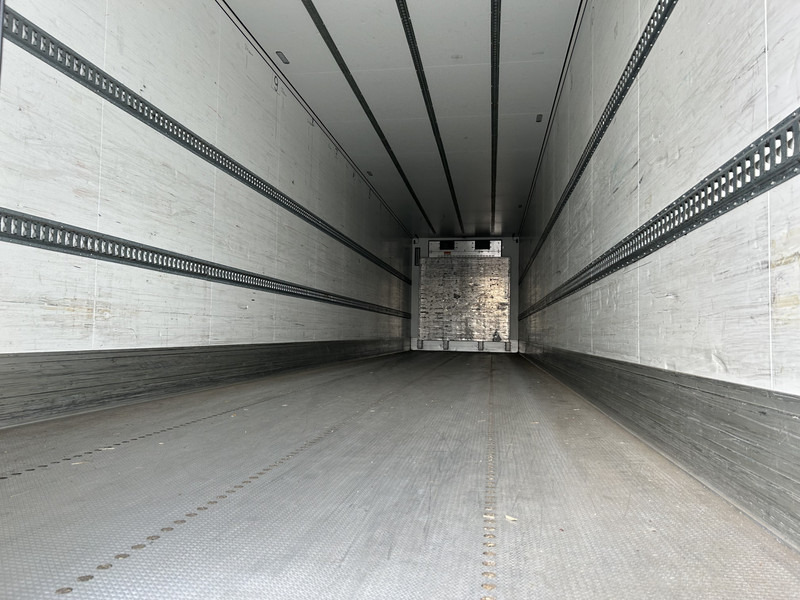 Schmitz Cargobull SCB S3B / Carrier Vector 1550 Frigo / Disk / APK TUV 04-26 - Kühlkoffer Auflieger: das Bild 3 Schmitz Cargobull SCB S3B / Carrier Vector 1550 Frigo / Disk / APK TUV 04-26 - Kühlkoffer Auflieger: das Bild 3