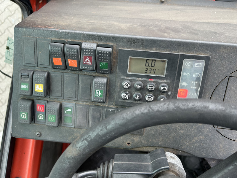 Terberg YT 180 / BDF Umsetzer / Wechselhubwagen / Terminal Truck / Mercedes Motor - Containerwagen/ Wechselfahrgestell LKW: das Bild 5 Terberg YT 180 / BDF Umsetzer / Wechselhubwagen / Terminal Truck / Mercedes Motor - Containerwagen/ Wechselfahrgestell LKW: das Bild 5