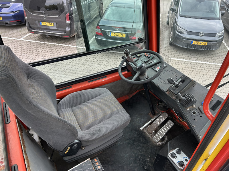 Terberg YT 180 / BDF Umsetzer / Wechselhubwagen / Terminal Truck / Mercedes Motor - Containerwagen/ Wechselfahrgestell LKW: das Bild 3 Terberg YT 180 / BDF Umsetzer / Wechselhubwagen / Terminal Truck / Mercedes Motor - Containerwagen/ Wechselfahrgestell LKW: das Bild 3