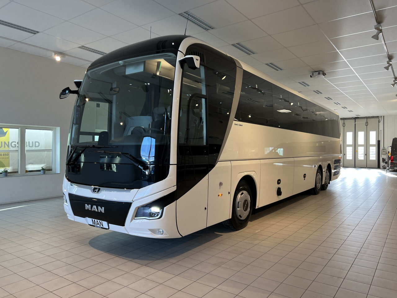 MAN Lions Coach R08 Euro 6E (Dark Edition) - Reisebus: das Bild 3 MAN Lions Coach R08 Euro 6E (Dark Edition) - Reisebus: das Bild 3