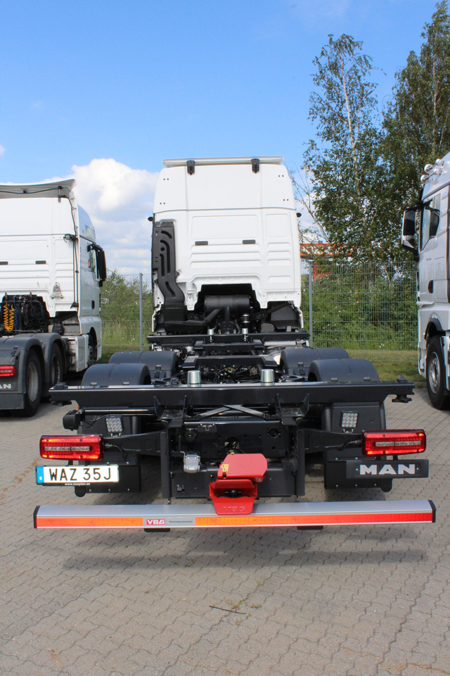 Växelflak MAN TGX 26.520 6X2-4 LL - Containerwagen/ Wechselfahrgestell LKW: das Bild 2 Växelflak MAN TGX 26.520 6X2-4 LL - Containerwagen/ Wechselfahrgestell LKW: das Bild 2