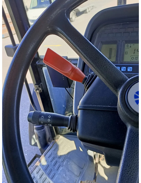 Traktor New Holland TS90 TS90: das Bild 17