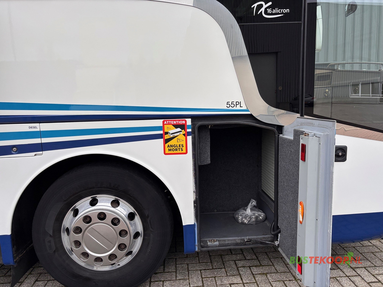 Reisebus Vanhool TX16 Alicron: das Bild 10 Reisebus Vanhool TX16 Alicron: das Bild 10