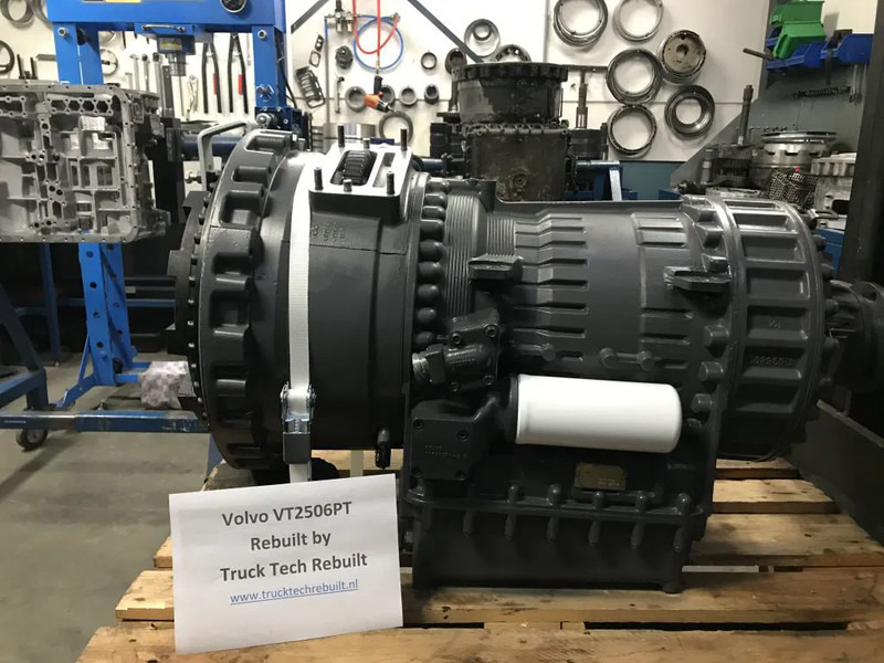 Volvo VT2506PT With or Without retarder / With or without second steering pump - Getriebe: das Bild 3 Volvo VT2506PT With or Without retarder / With or without second steering pump - Getriebe: das Bild 3
