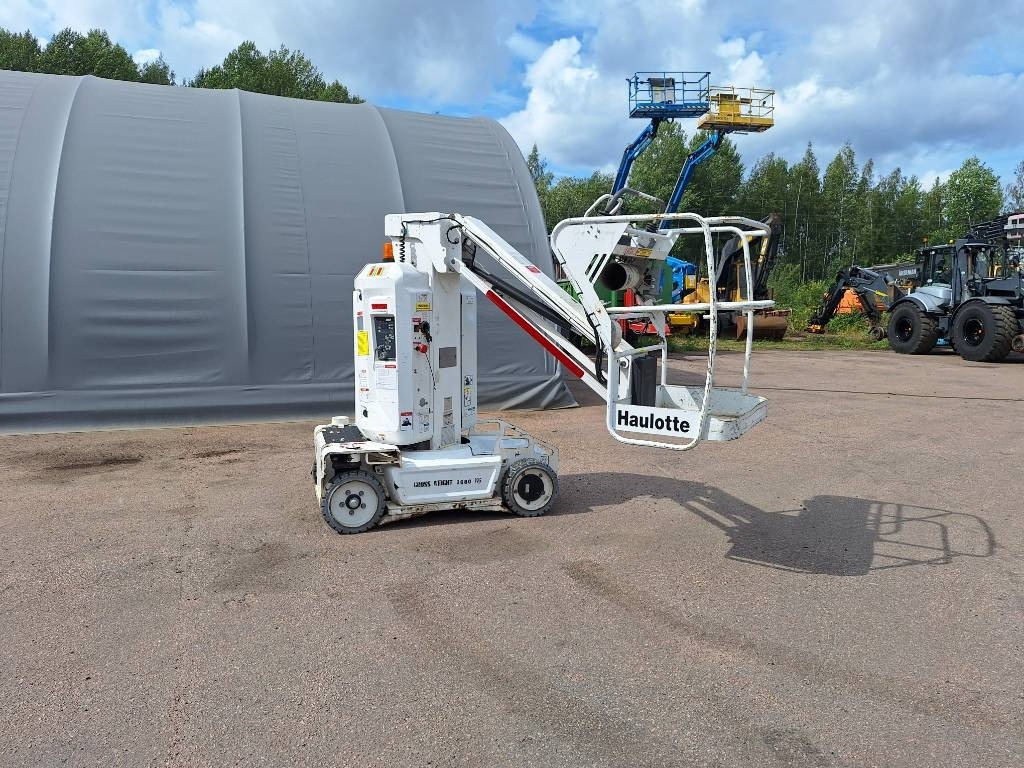 Haulotte Star 10 - Teleskopmastbühne: das Bild 3 Haulotte Star 10 - Teleskopmastbühne: das Bild 3