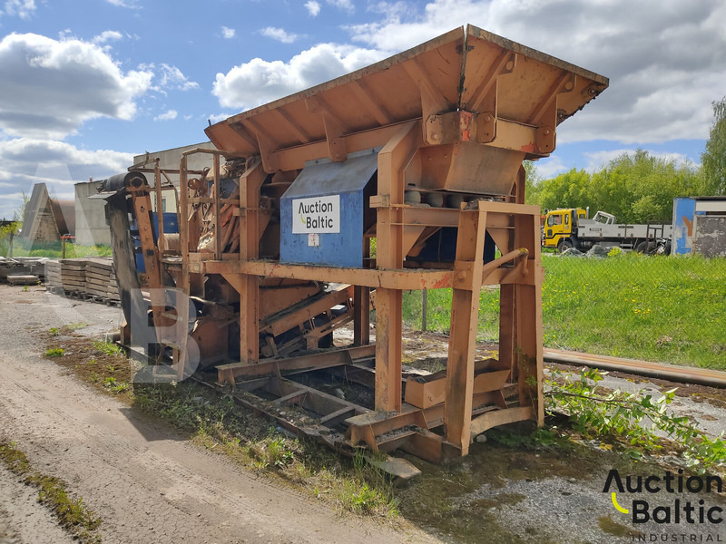 BMD RA700/4 - Technik für Bodenbearbeitung: das Bild 1 BMD RA700/4 - Technik für Bodenbearbeitung: das Bild 1