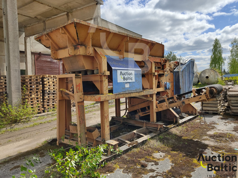 BMD RA700/4 - Technik für Bodenbearbeitung: das Bild 2 BMD RA700/4 - Technik für Bodenbearbeitung: das Bild 2