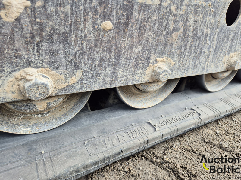 Laderaupe Bobcat T 590: das Bild 17