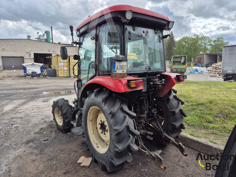 Branson 5820 CX - Traktor: das Bild 3 Branson 5820 CX - Traktor: das Bild 3