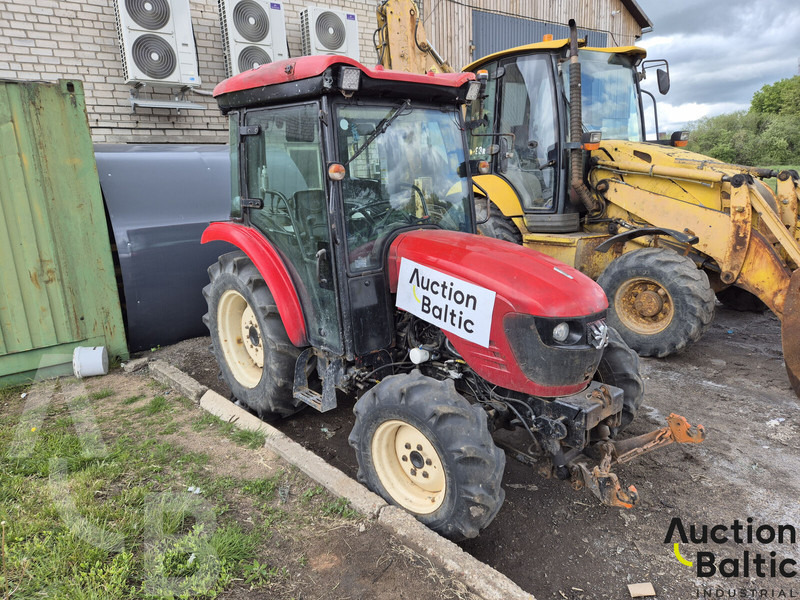 Branson 5820 CX - Traktor: das Bild 2 Branson 5820 CX - Traktor: das Bild 2