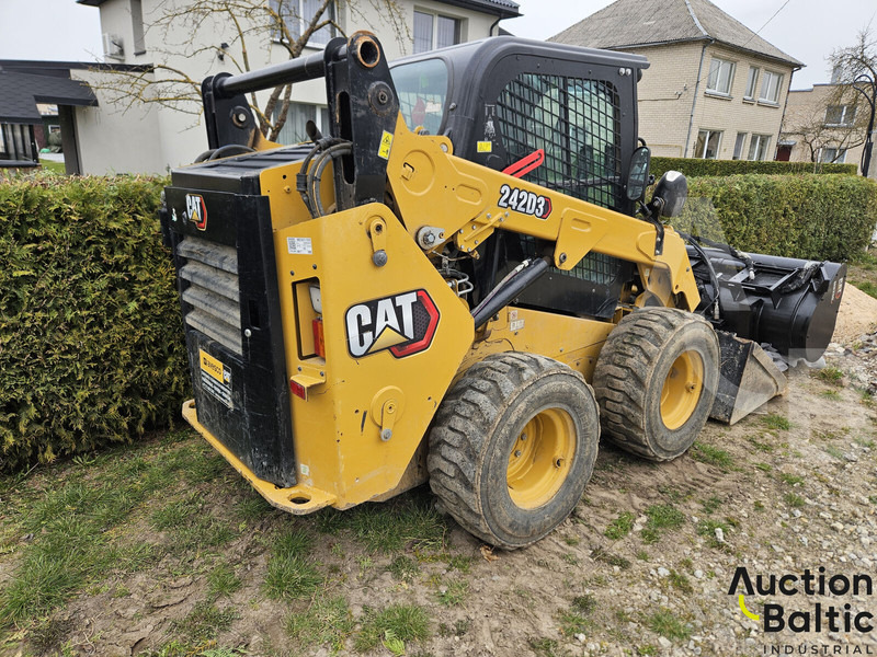 Caterpillar 242 D 3 - Kompaktlader: das Bild 5 Caterpillar 242 D 3 - Kompaktlader: das Bild 5