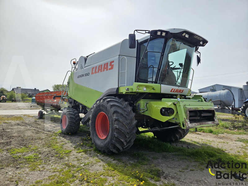 Claas Lexion 550 - Mähdrescher: das Bild 3 Claas Lexion 550 - Mähdrescher: das Bild 3