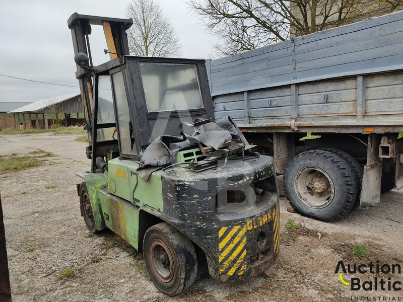 Clark C500 Y100 LPG - Treibgasstapler: das Bild 3 Clark C500 Y100 LPG - Treibgasstapler: das Bild 3