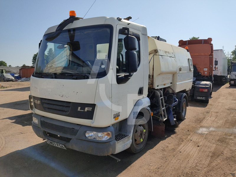 DAF LF45.160 - Kehrmaschine: das Bild 2 DAF LF45.160 - Kehrmaschine: das Bild 2