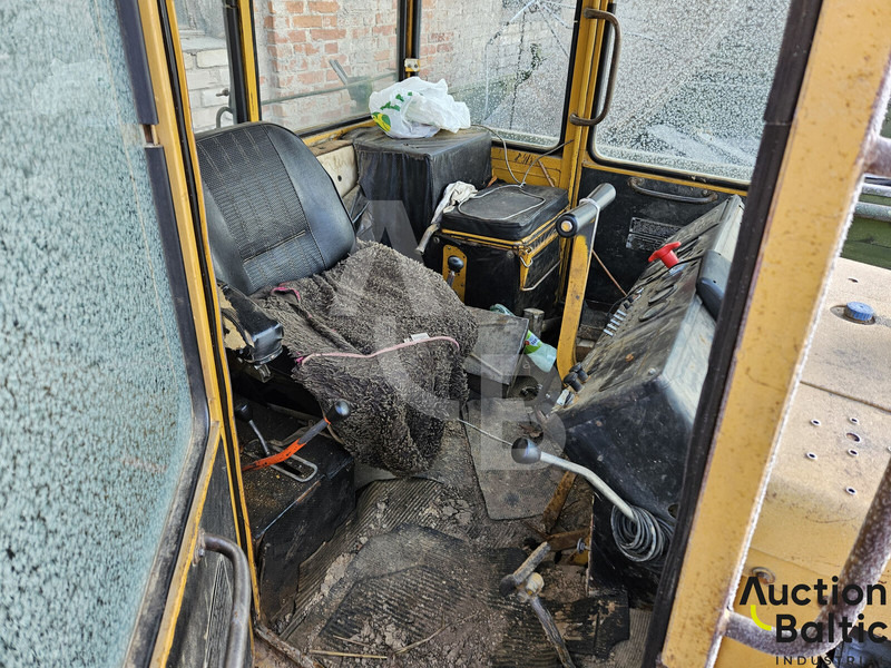 DT-75 - Raupentraktor: das Bild 5 DT-75 - Raupentraktor: das Bild 5