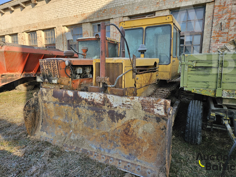 DT-75 - Raupentraktor: das Bild 2 DT-75 - Raupentraktor: das Bild 2