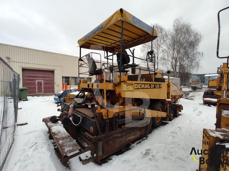 Demag DF 120 P - Asphaltfertiger/ Straßenfertiger: das Bild 3 Demag DF 120 P - Asphaltfertiger/ Straßenfertiger: das Bild 3