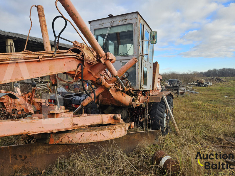 GRADER - Grader: das Bild 5 GRADER - Grader: das Bild 5