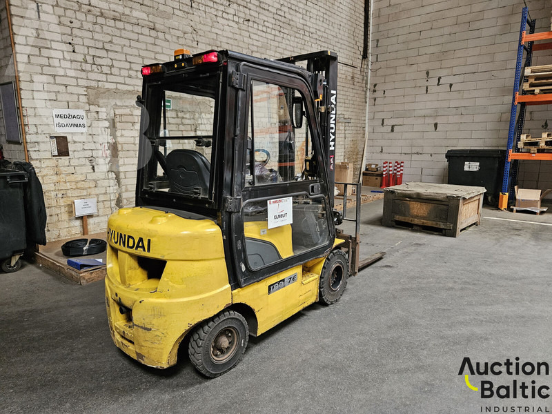 Hyundai 18D-7E - Dieselstapler: das Bild 3 Hyundai 18D-7E - Dieselstapler: das Bild 3