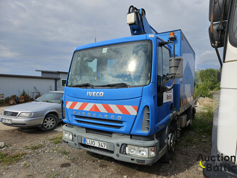 Iveco 100E 18 - LKW mit Arbeitsbühne: das Bild 1 Iveco 100E 18 - LKW mit Arbeitsbühne: das Bild 1