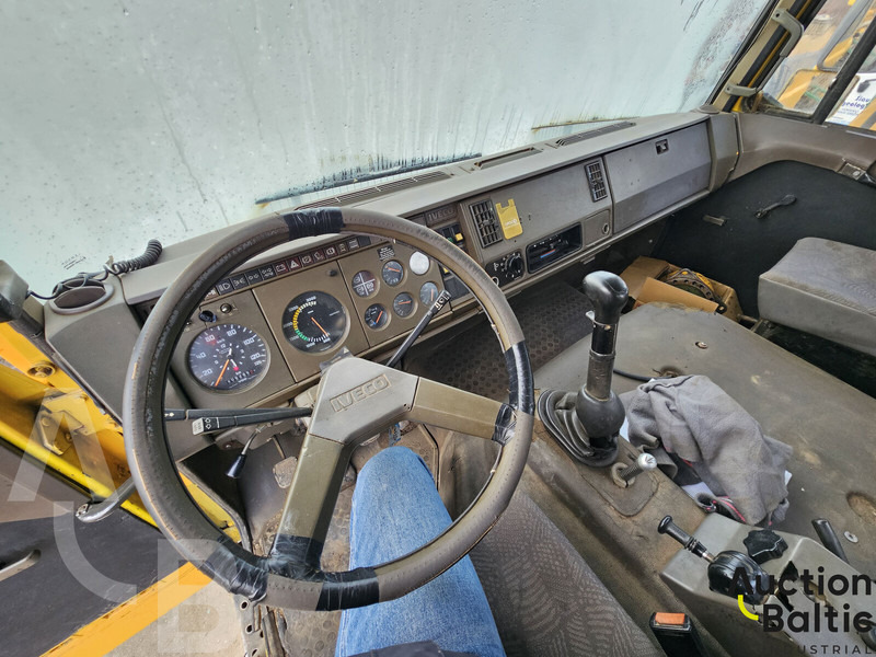 Bohrgerät Iveco 180-25: das Bild 12