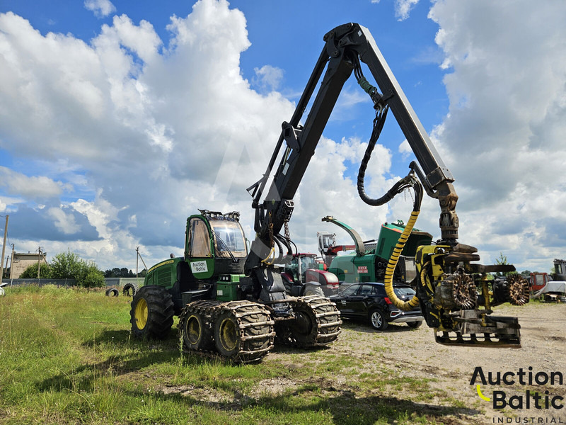 John Deere 1170 E - Erntemaschine: das Bild 2 John Deere 1170 E - Erntemaschine: das Bild 2