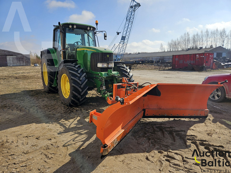 John Deere 6820 - Traktor: das Bild 2 John Deere 6820 - Traktor: das Bild 2