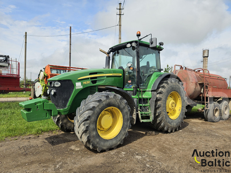 John Deere 7830 - Traktor: das Bild 1 John Deere 7830 - Traktor: das Bild 1
