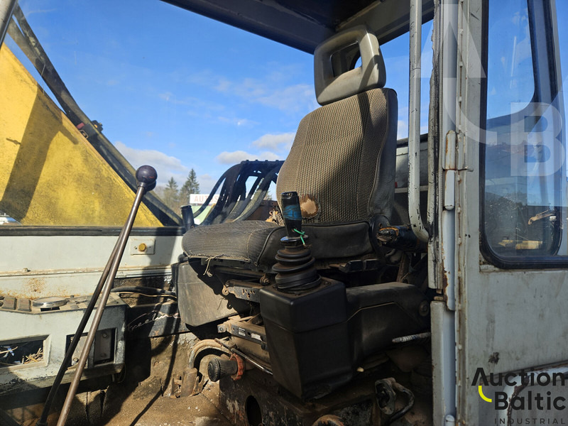 Liebherr R 902 - Kettenbagger: das Bild 4 Liebherr R 902 - Kettenbagger: das Bild 4