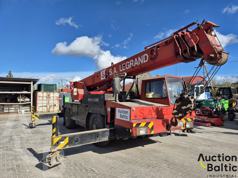 Liebherr UTM 526 - Ladekran: das Bild 2 Liebherr UTM 526 - Ladekran: das Bild 2