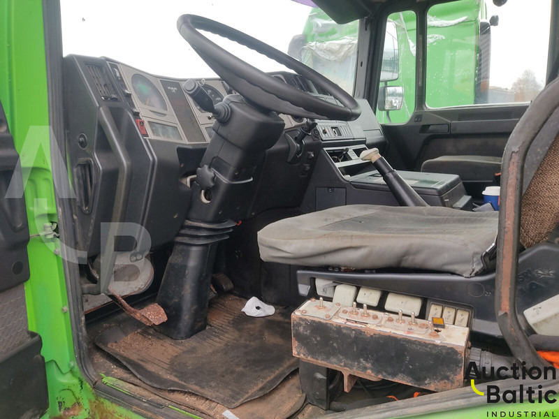 MAN 18.284 - Absetzkipper: das Bild 5 MAN 18.284 - Absetzkipper: das Bild 5