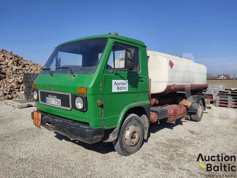 MAN 8.136 - Tankwagen: das Bild 1 MAN 8.136 - Tankwagen: das Bild 1