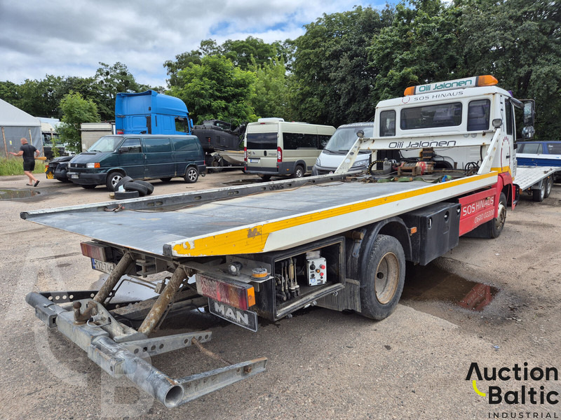 MAN 8.174 LLC - Abschleppwagen: das Bild 4 MAN 8.174 LLC - Abschleppwagen: das Bild 4