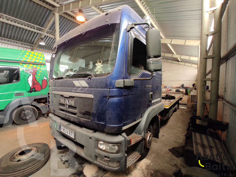 MAN TGL 8.220 4X2 BL - Pritsche LKW: das Bild 2 MAN TGL 8.220 4X2 BL - Pritsche LKW: das Bild 2