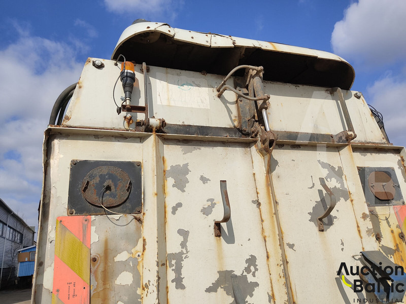 Mercedes-Benz 1517 - Kehrmaschine: das Bild 5 Mercedes-Benz 1517 - Kehrmaschine: das Bild 5