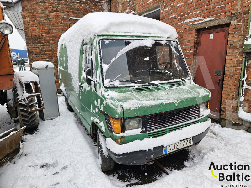 Mercedes-Benz 207D - Kleintransporter: das Bild 2 Mercedes-Benz 207D - Kleintransporter: das Bild 2