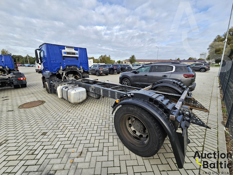Mercedes-Benz Actros 1843 - Fahrgestell LKW: das Bild 4 Mercedes-Benz Actros 1843 - Fahrgestell LKW: das Bild 4