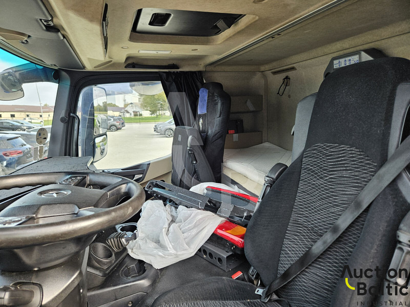 Mercedes-Benz Actros 1843 - Fahrgestell LKW: das Bild 5 Mercedes-Benz Actros 1843 - Fahrgestell LKW: das Bild 5