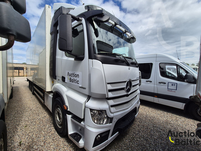 Mercedes-Benz Actros 2551 - Koffer LKW: das Bild 2 Mercedes-Benz Actros 2551 - Koffer LKW: das Bild 2