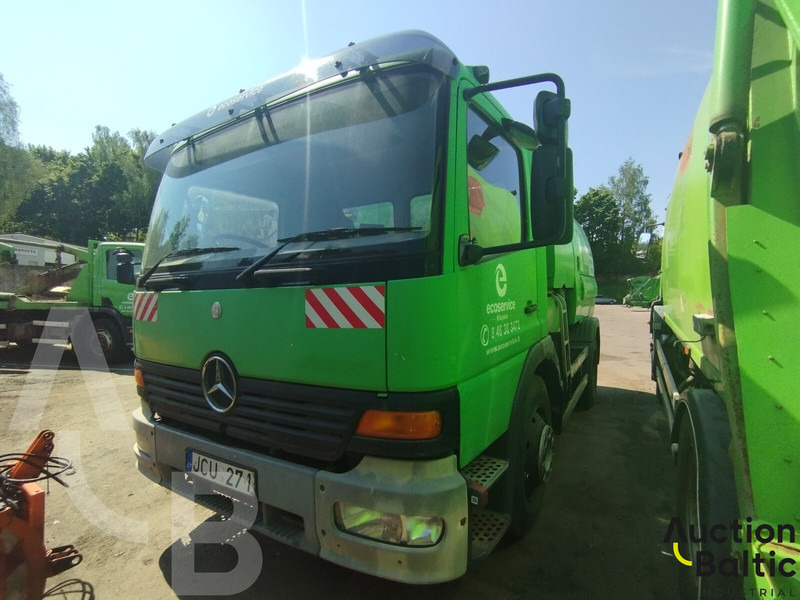 Mercedes-Benz Atego 1318 - Kehrmaschine: das Bild 2 Mercedes-Benz Atego 1318 - Kehrmaschine: das Bild 2