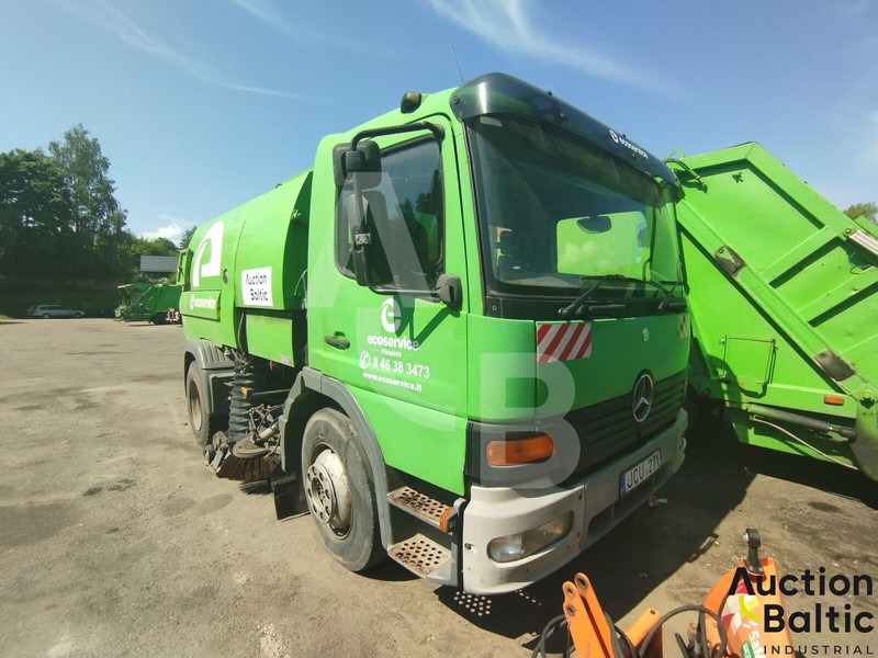 Mercedes-Benz Atego 1318 - Kehrmaschine: das Bild 1 Mercedes-Benz Atego 1318 - Kehrmaschine: das Bild 1