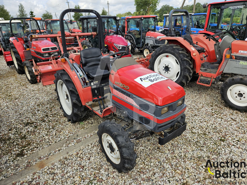 Mitsubishi MT200 - Traktor: das Bild 2 Mitsubishi MT200 - Traktor: das Bild 2