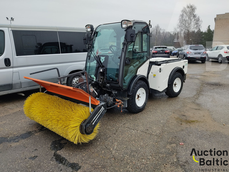 Multihog CX75 - Kehrmaschine: das Bild 1 Multihog CX75 - Kehrmaschine: das Bild 1