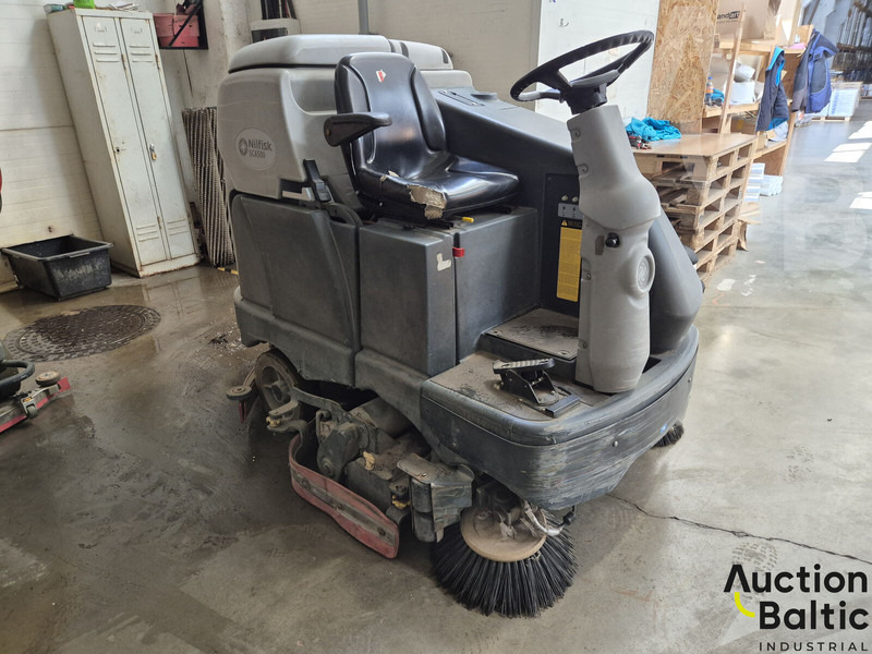 Nilfisk SC6500 - Kehrmaschine: das Bild 1 Nilfisk SC6500 - Kehrmaschine: das Bild 1