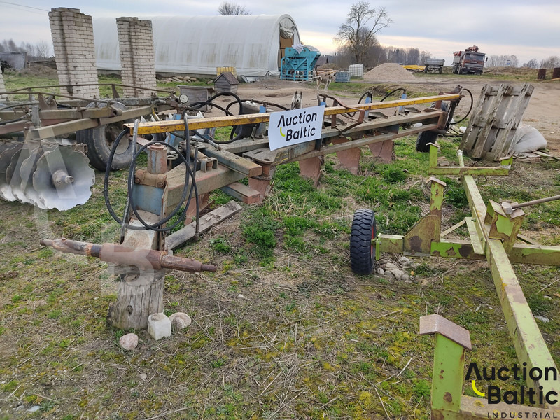 Overum C598L - Pflug: das Bild 3 Overum C598L - Pflug: das Bild 3