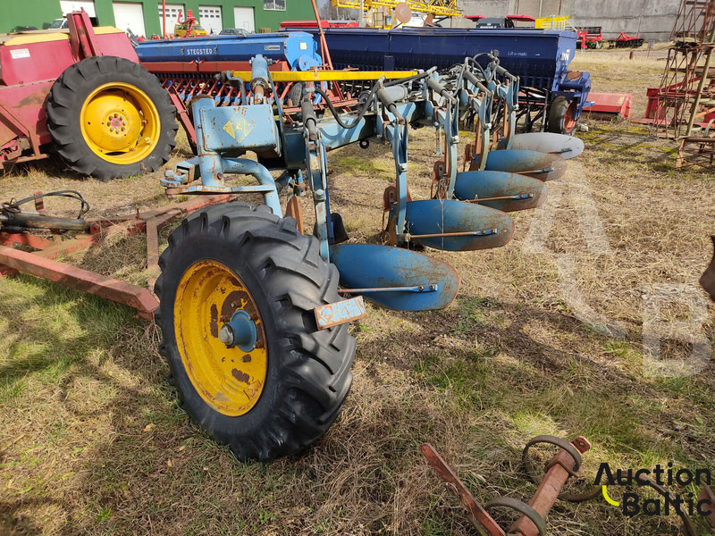 Overum CT 598 HL - Pflug: das Bild 2 Overum CT 598 HL - Pflug: das Bild 2