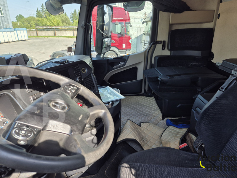 Sattelzugmaschine Mercedes-Benz Actros 1845: das Bild 7