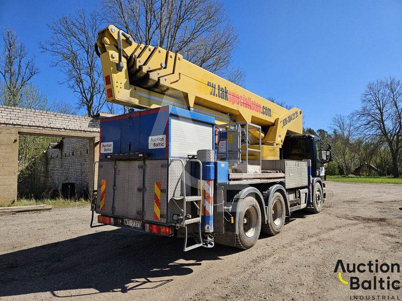 Scania P 310 - LKW mit Arbeitsbühne: das Bild 3 Scania P 310 - LKW mit Arbeitsbühne: das Bild 3