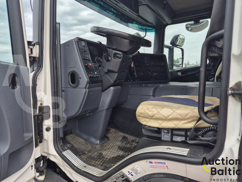 Scania P 450 - Fahrgestell LKW: das Bild 5 Scania P 450 - Fahrgestell LKW: das Bild 5